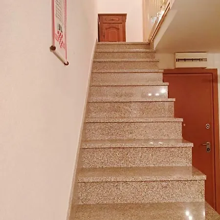 Cosy Twoo Floor Close To Everything In ! ספליט