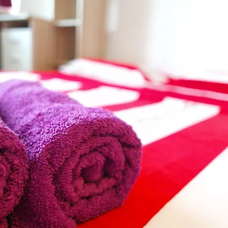 Cosy Twoo Floor Close To Everything In ! דירה *